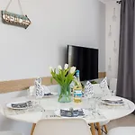 Osiedle Feniks By Renters Daire
